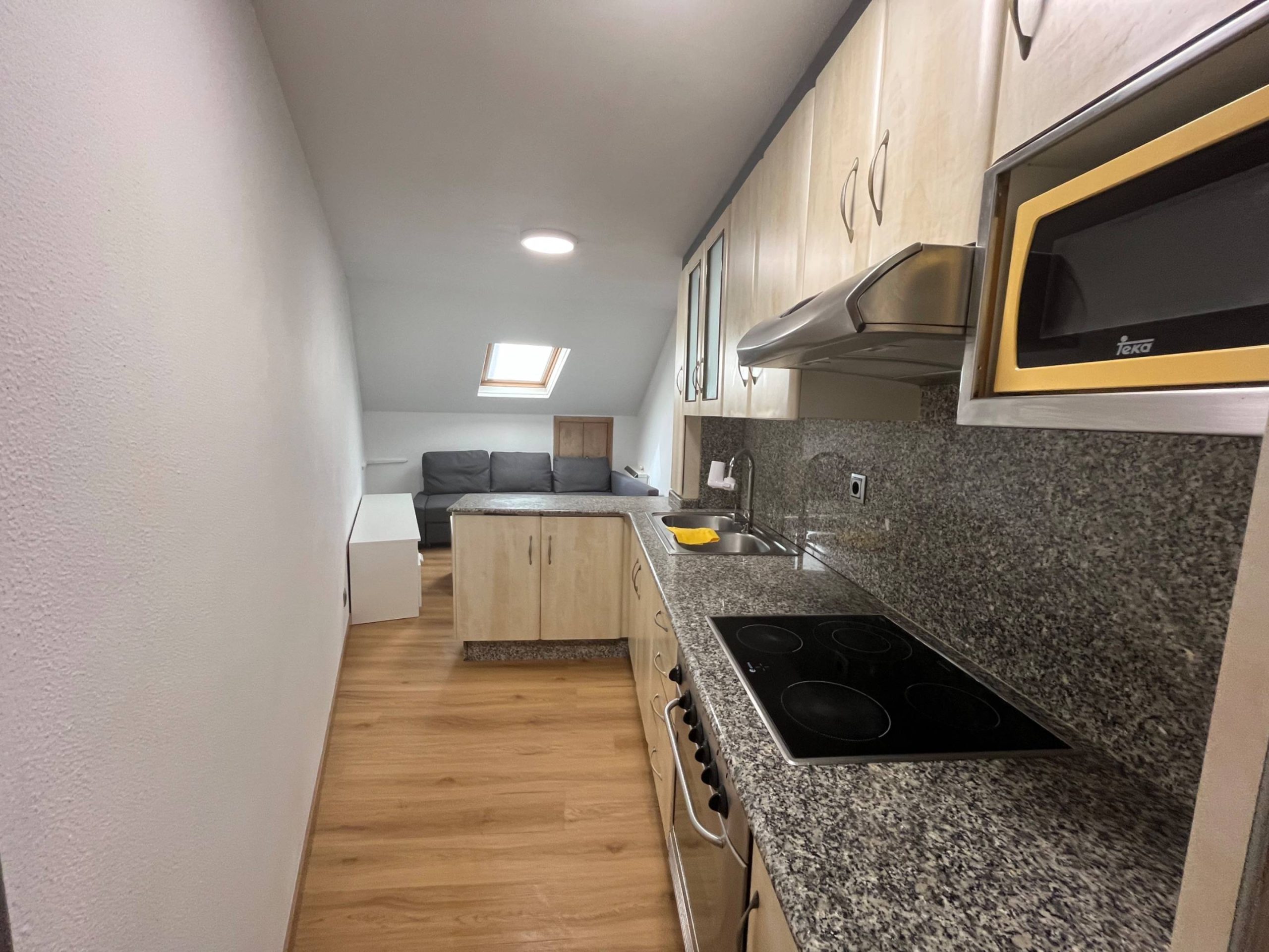 SE ALQUILA APARTAMENTO DE DOS HABITACIONES. SÓLO ALQUILER TEMPORAL - Imaxe 4