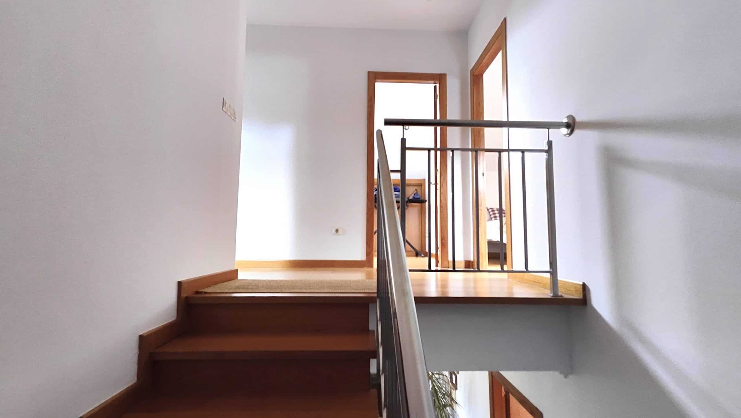 Casa para entrar a vivir con jardín y piscina en Luou, Teo - Imaxe 28