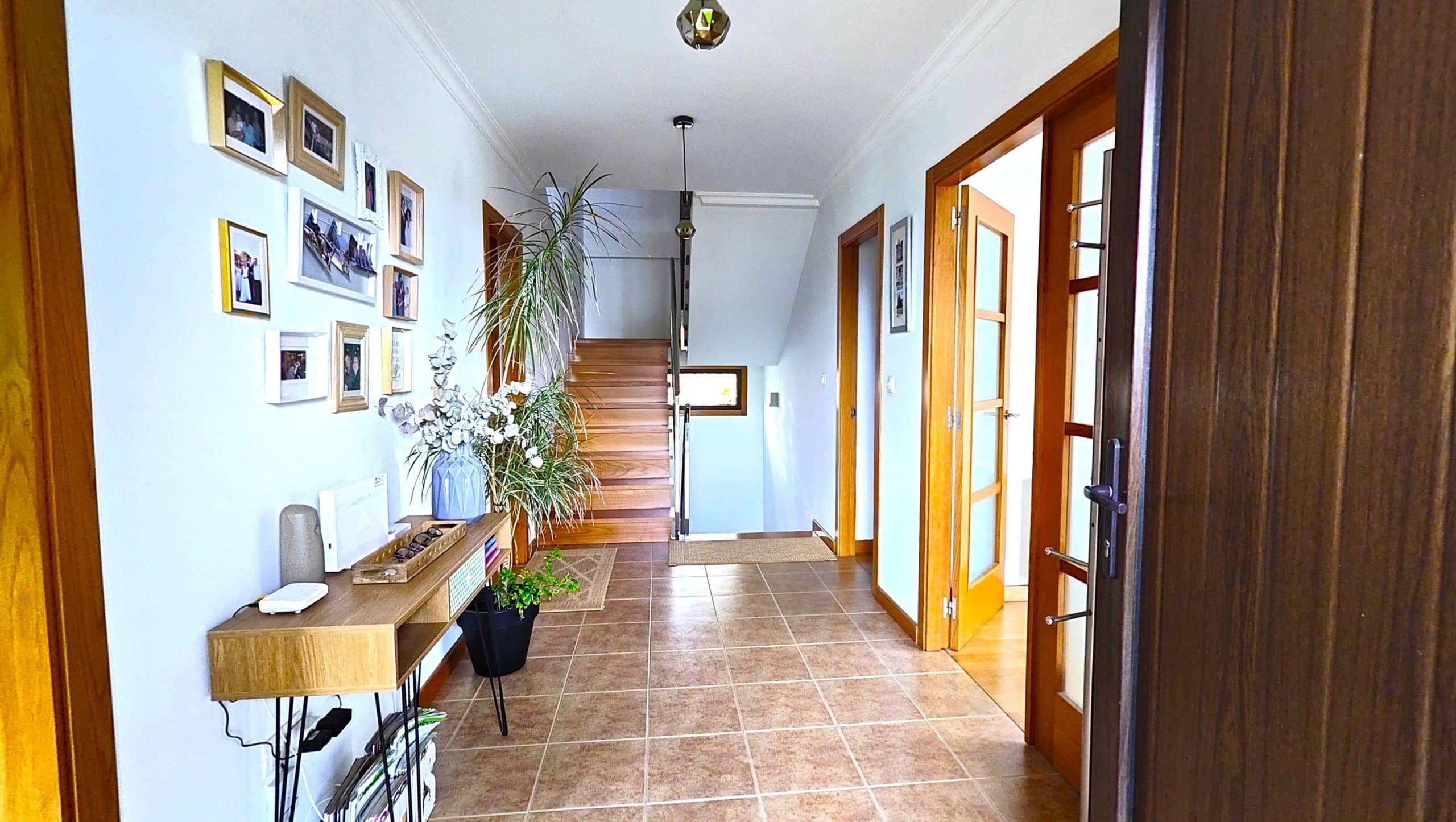 Casa para entrar a vivir con jardín y piscina en Luou, Teo - Imaxe 4