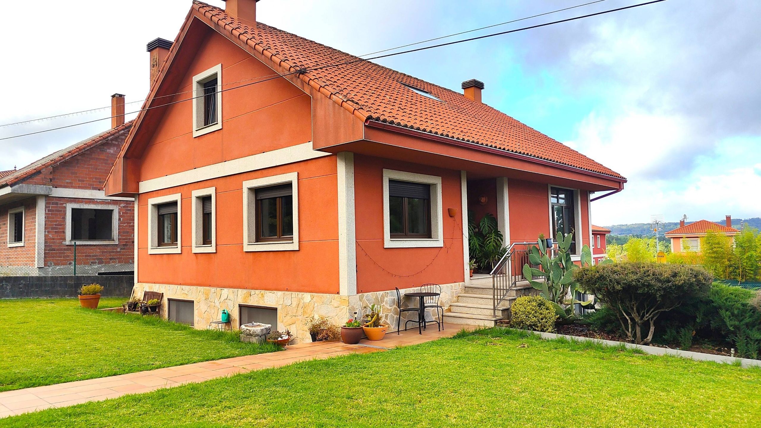 Casa para entrar a vivir con jardín y piscina en Luou, Teo - Imaxe 61