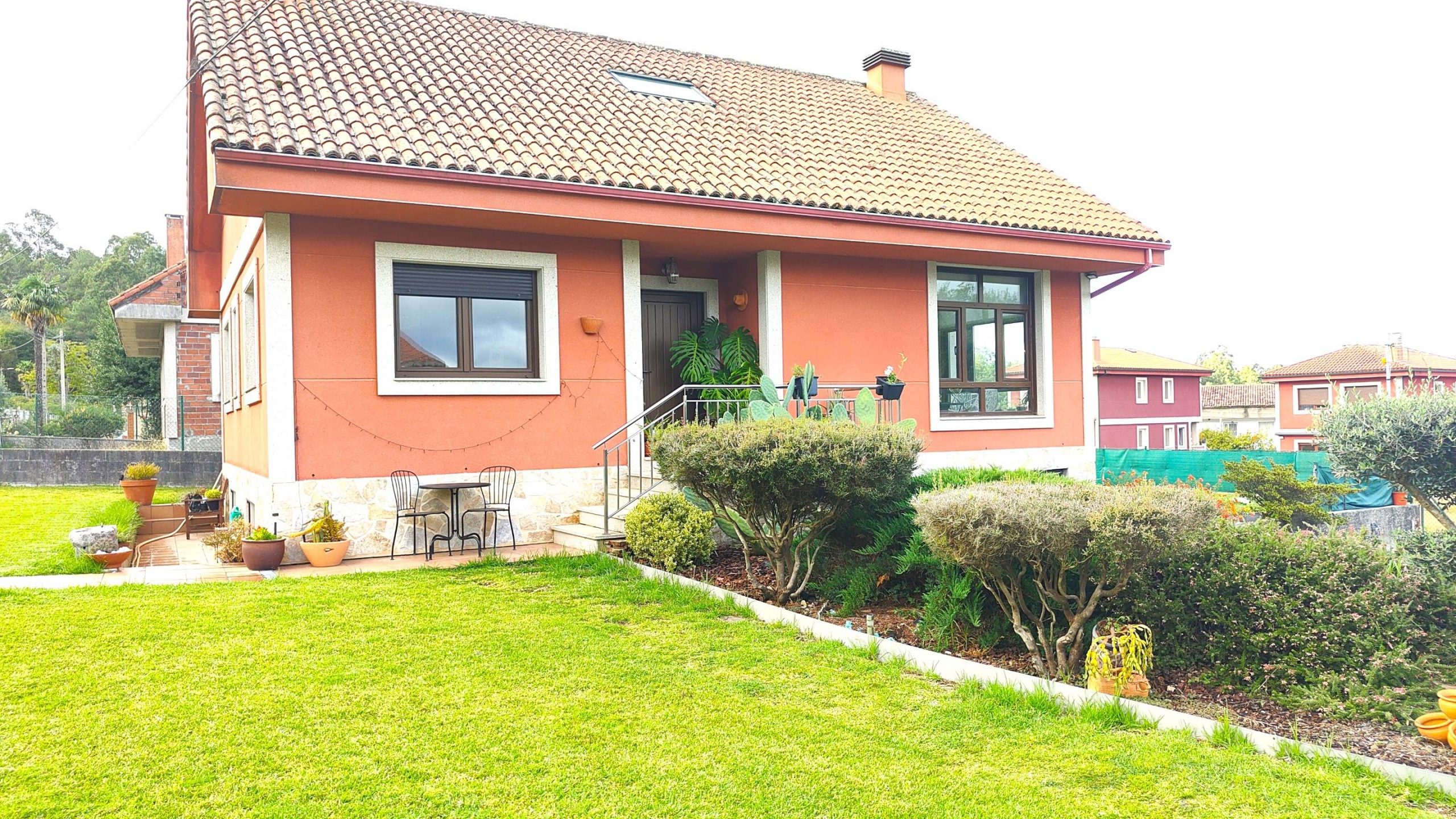 Casa para entrar a vivir con jardín y piscina en Luou, Teo - Imaxe 62
