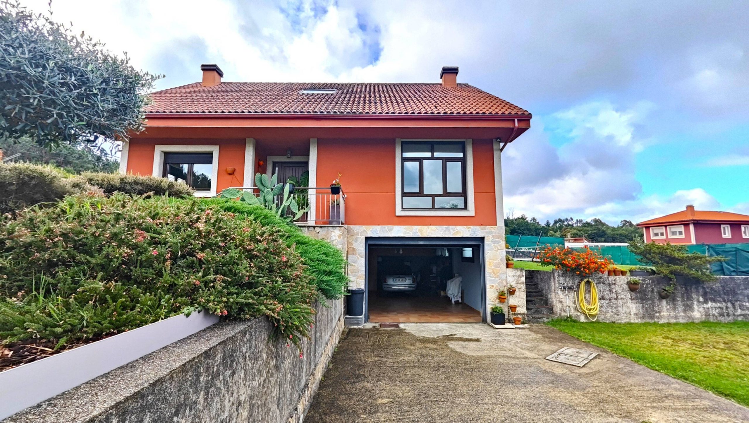 Casa para entrar a vivir con jardín y piscina en Luou, Teo - Imaxe 68