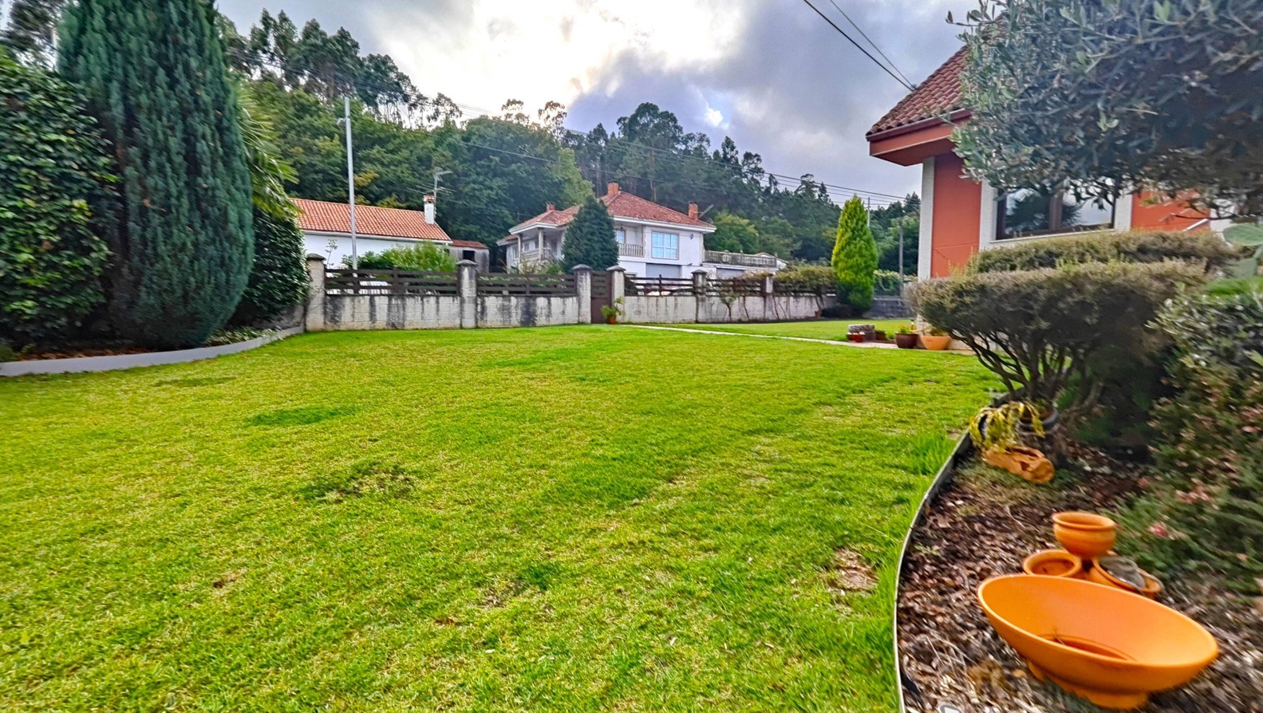 Casa para entrar a vivir con jardín y piscina en Luou, Teo - Imaxe 69